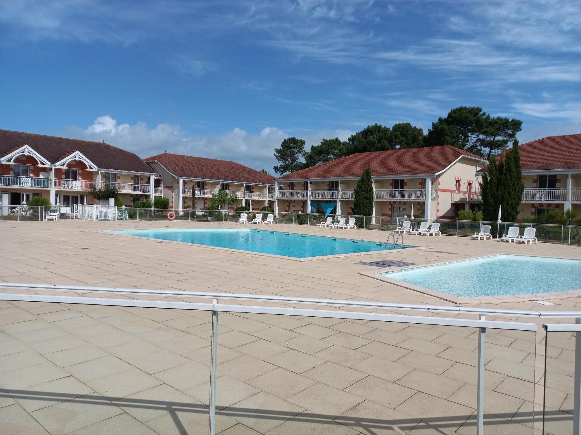 Appartement Le Verdon Sur Mer Exterior photo
